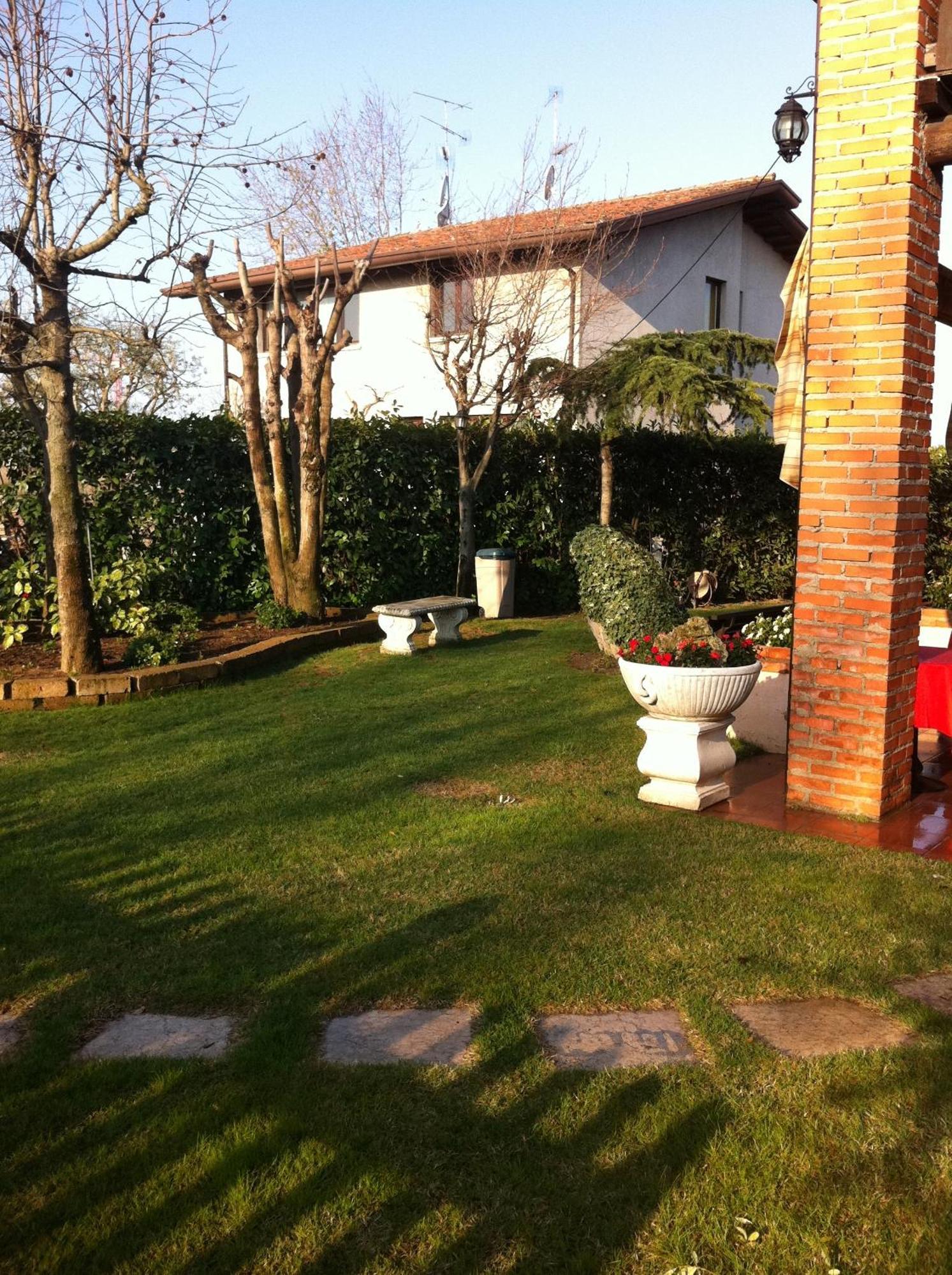 Manuela Le Quattro Coppe Hotel Desenzano del Garda Exterior photo
