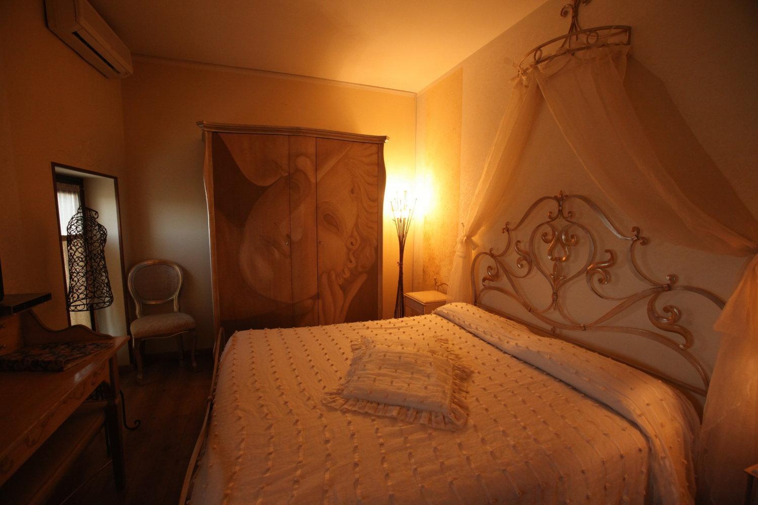 Manuela Le Quattro Coppe Hotel Desenzano del Garda Exterior photo